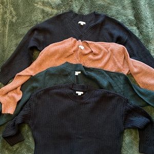NWOT 4 - American Eagle oversize sweaters
